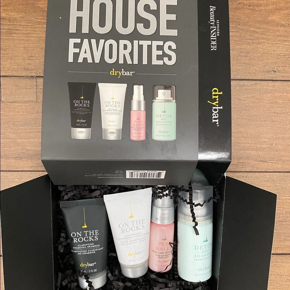Drybar travel set ✈️ - Picture 2 of 3